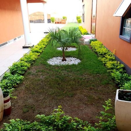 Mathlyn Guest House Francistown Exterior photo